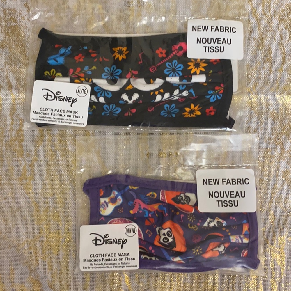 Unisex Disney Coco masks.